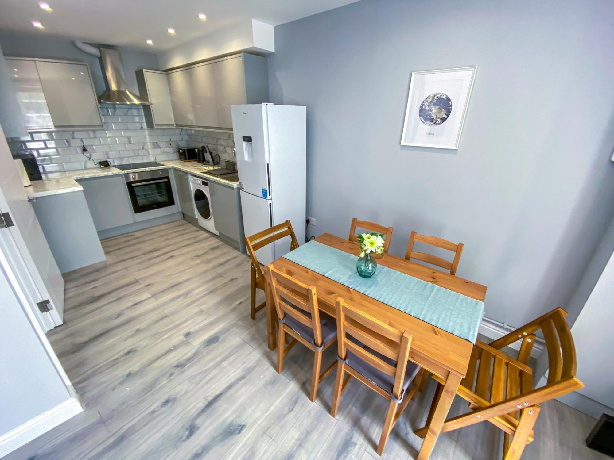 Stylish 1 Bedroom Flat - 5 Guest London- F1 Extérieur photo